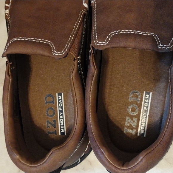 IZOD memory foam loafers. - Picture 3 of 8